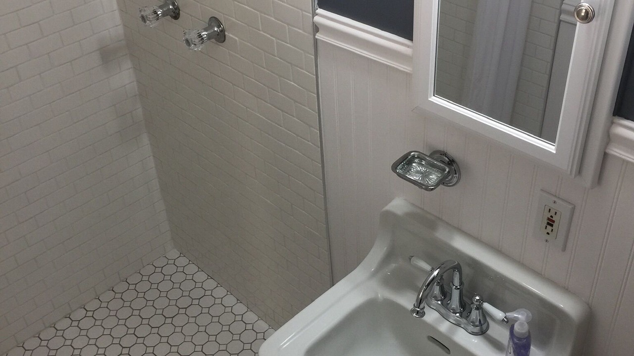 Photo of Bathroom in North Arroyo