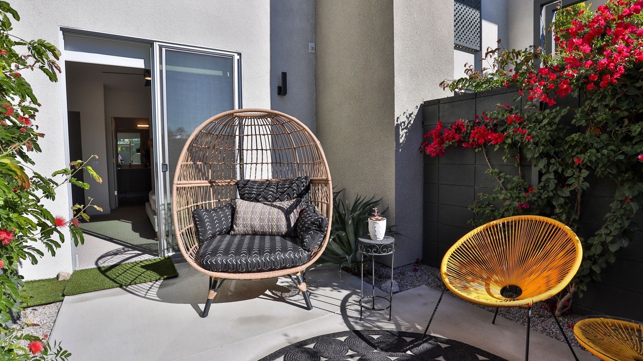 Photo of Patio Balcony in Little Tuscany