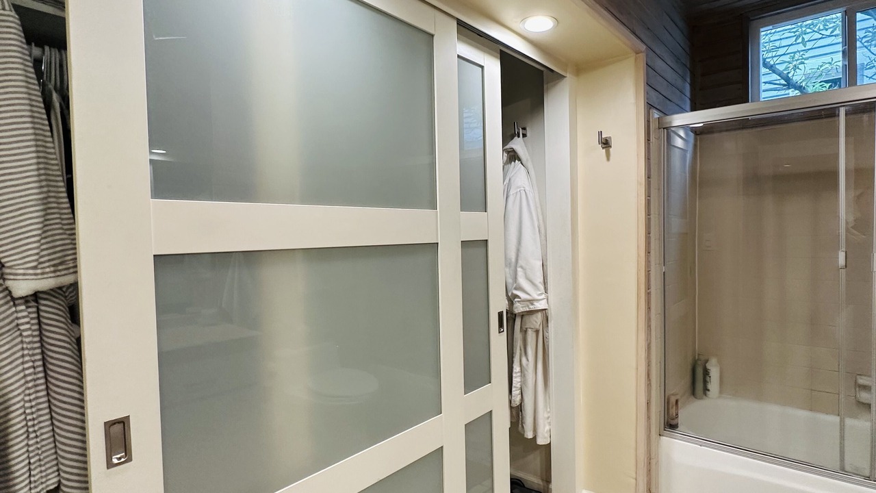 Photo of Bathroom in Marina Peninsula