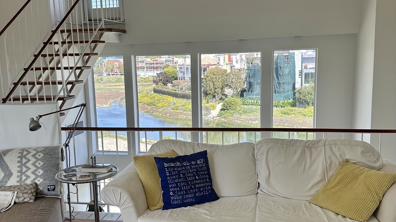 Photo of Livingroom in Marina Peninsula