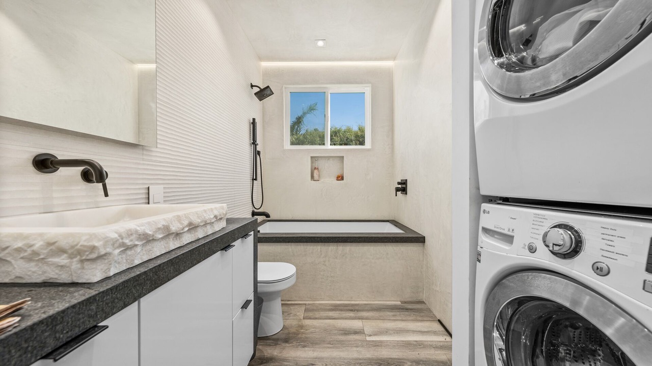 Photo of Bathroom in Marina Peninsula