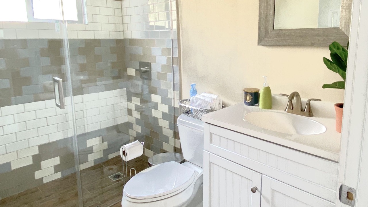 Photo of Bathroom in Encino