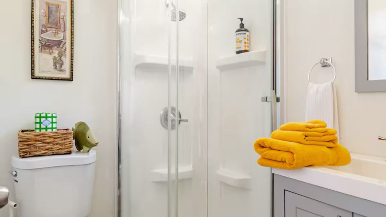 Photo of Bathroom in Altadena