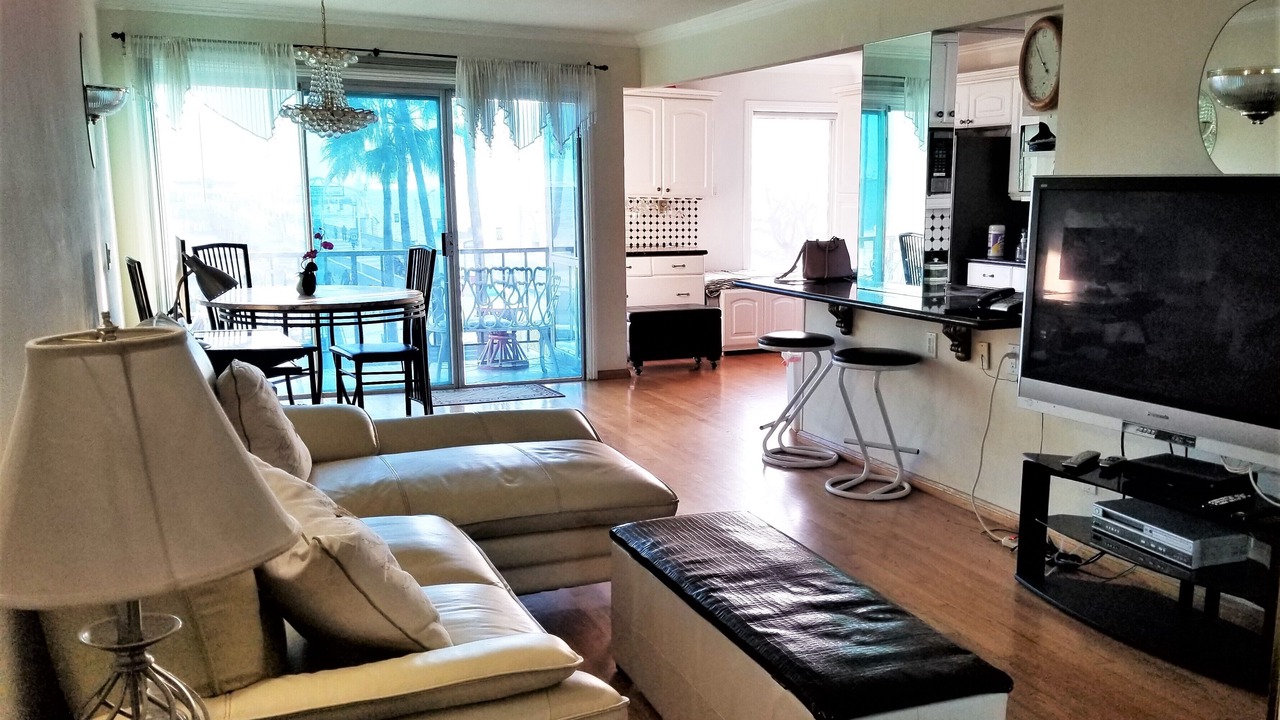 Photo of Livingroom in Belmont Shore
