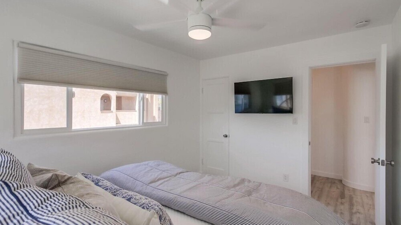 Photo of Bedroom in Mission Beach
