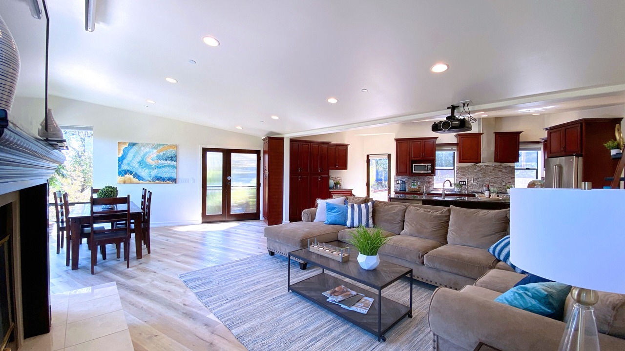 Photo of Livingroom in South Arroyo