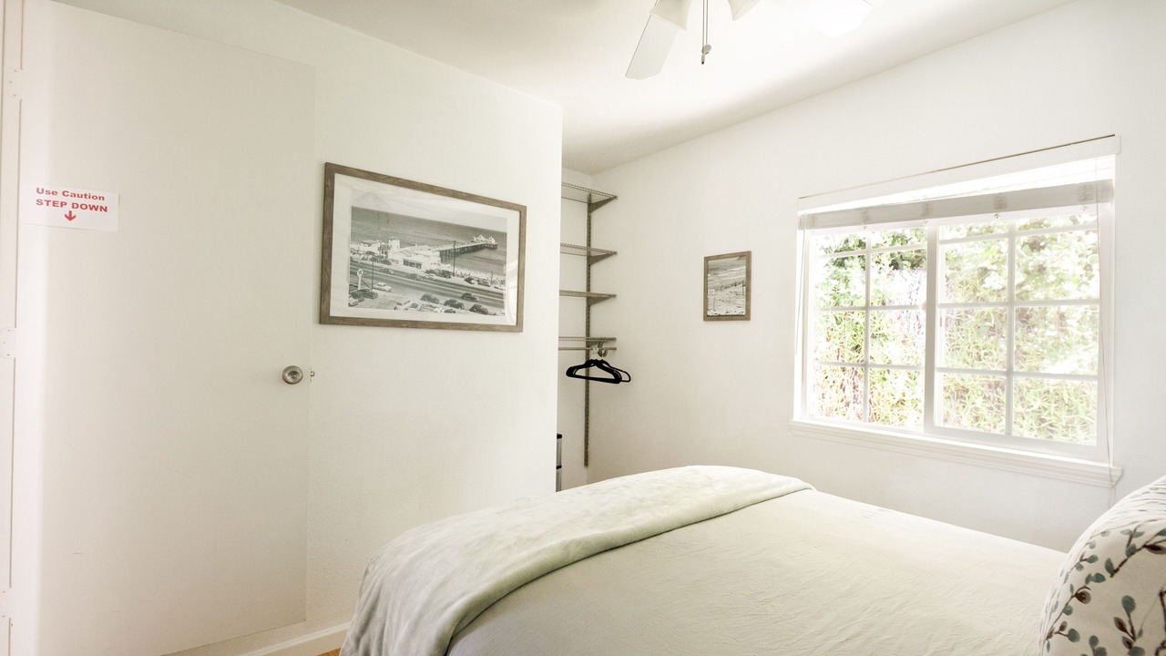 Photo of Bedroom in Eastern Malibu