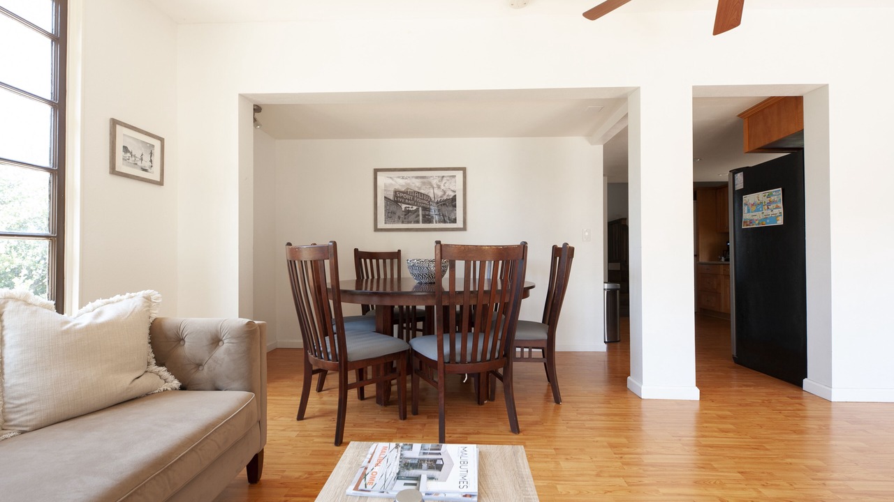 Photo of Livingroom in Eastern Malibu