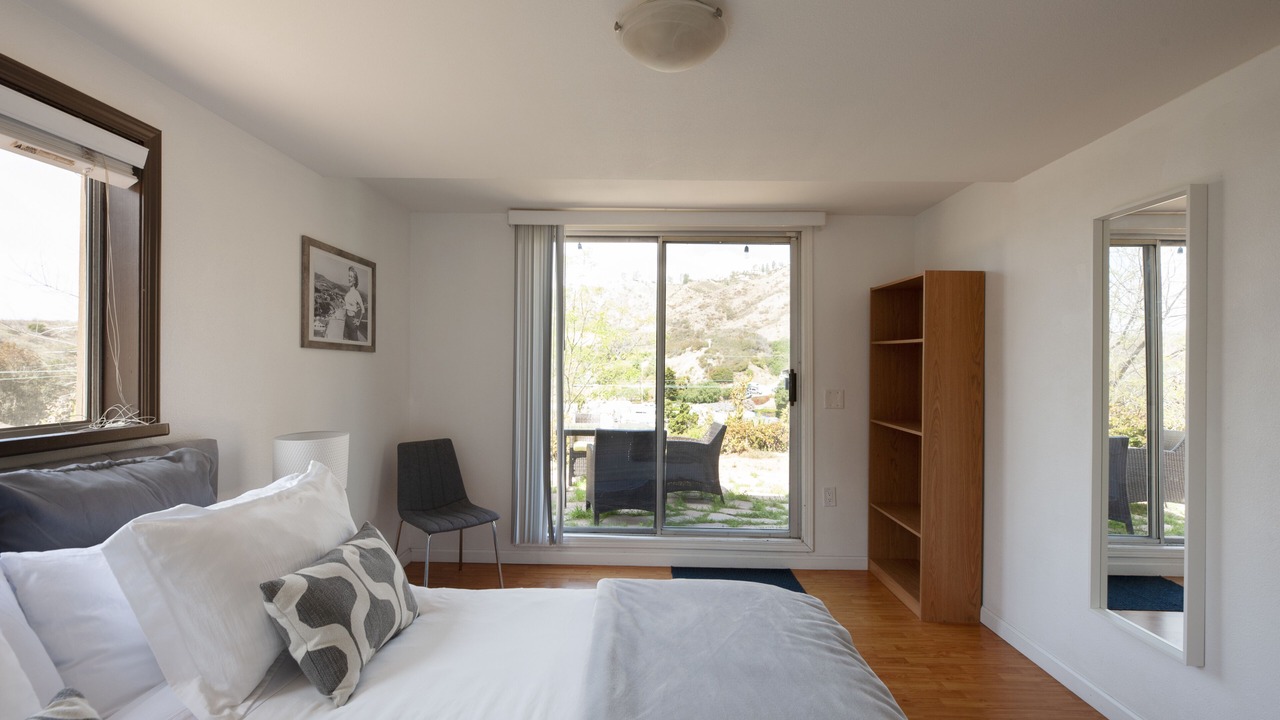 Photo of Bedroom in Eastern Malibu
