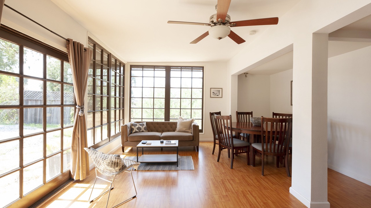 Photo of Livingroom in Eastern Malibu