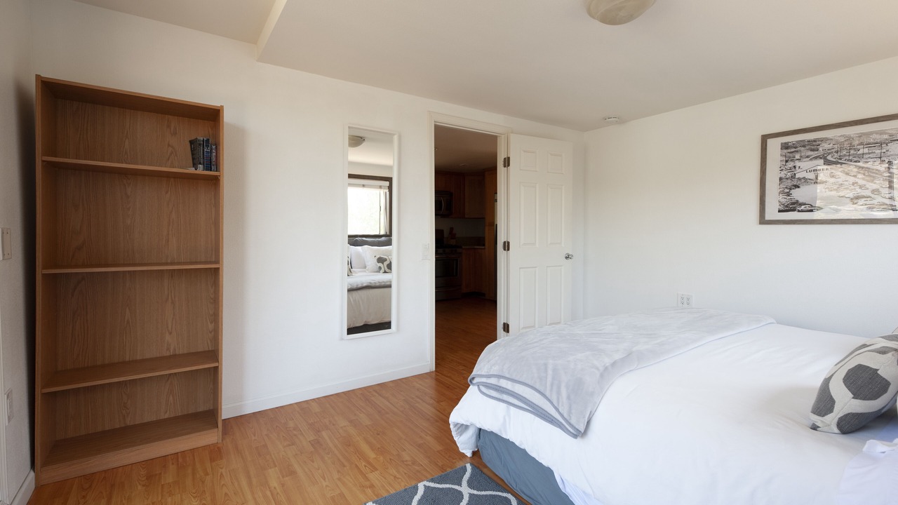 Photo of Bedroom in Eastern Malibu