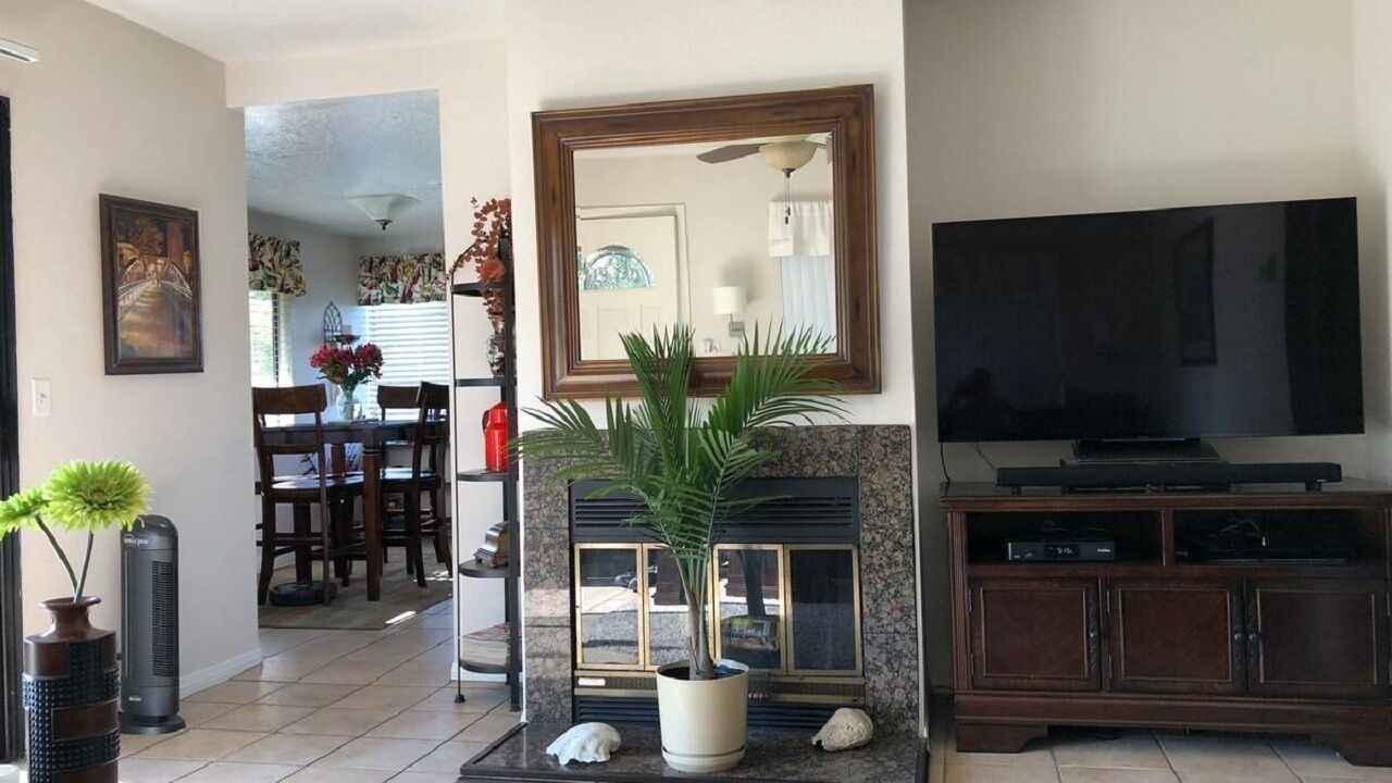 Photo of Livingroom in Bluff Heights