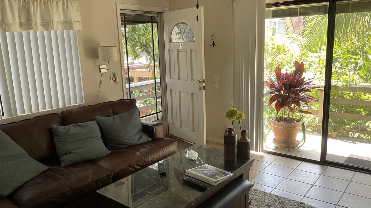 Photo of Livingroom in Bluff Heights