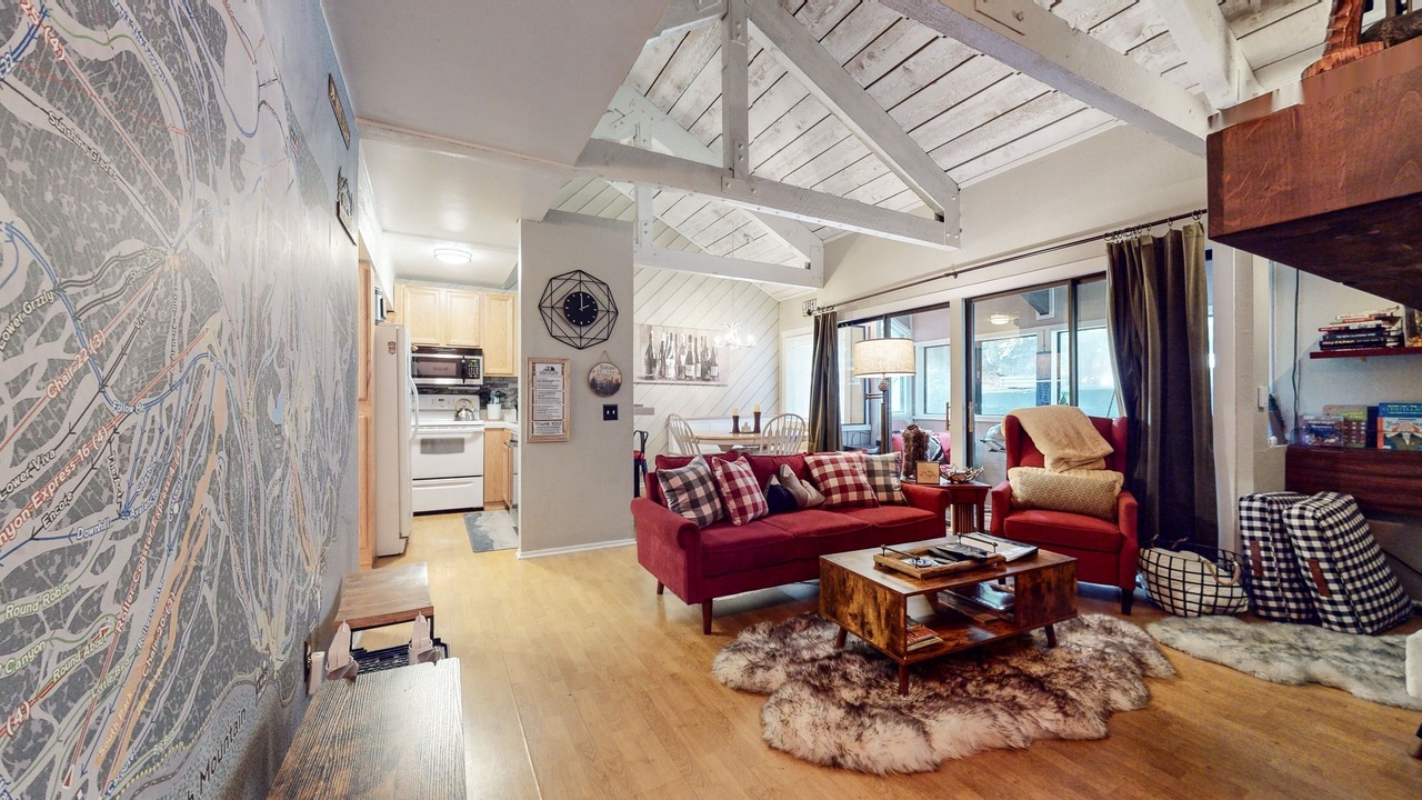Photo of Bedroom in Majestic Pines