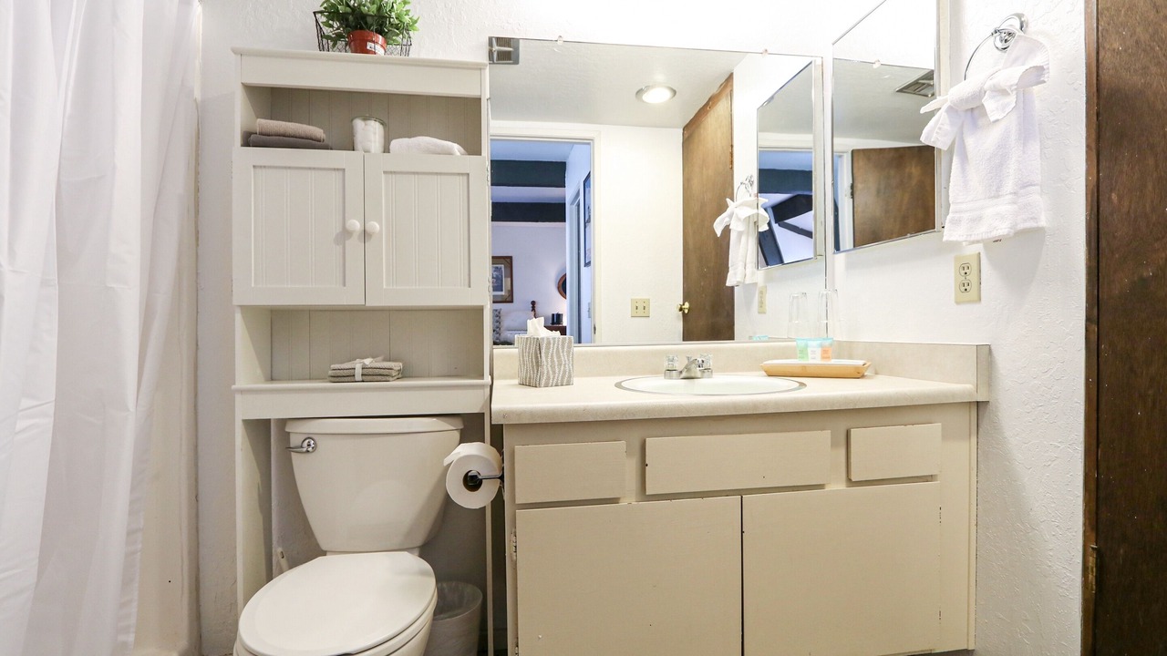 Photo of Bathroom in Majestic Pines