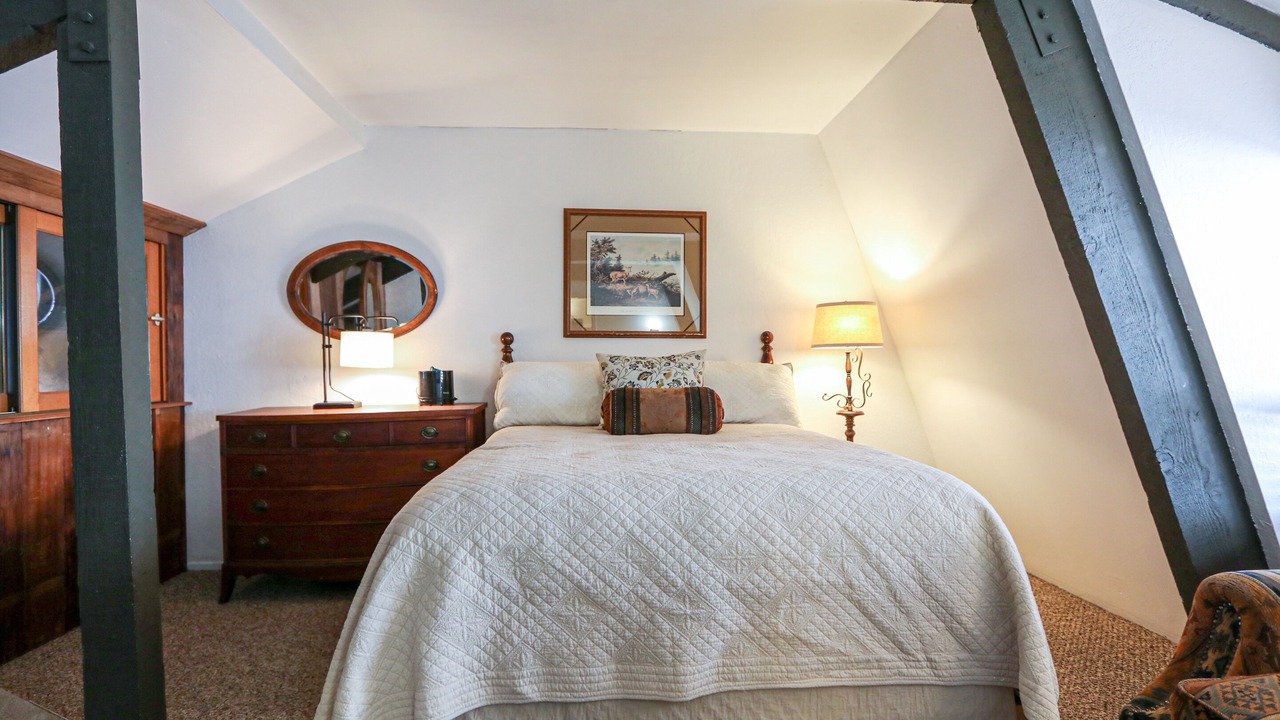 Photo of Bedroom in Majestic Pines