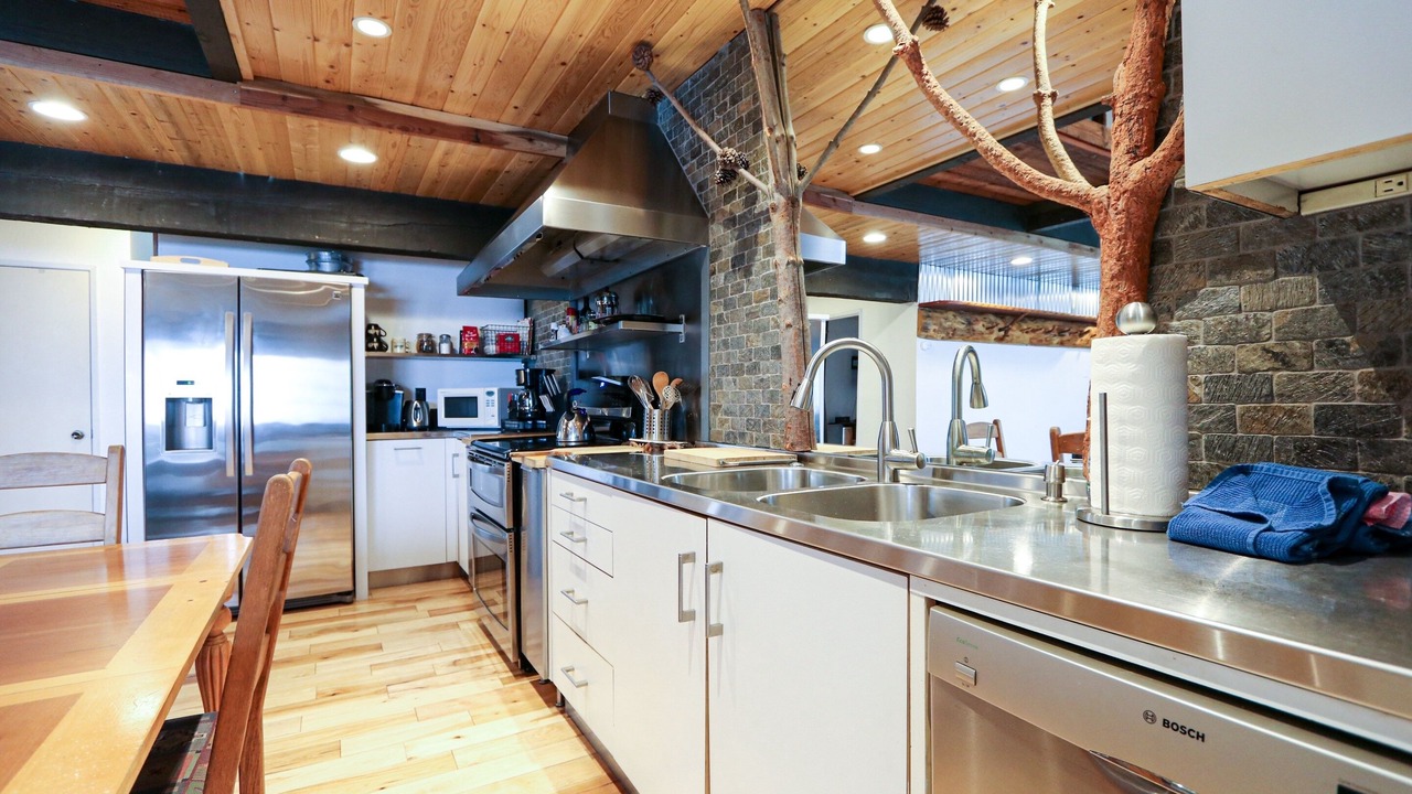 Photo of Bedroom in Majestic Pines