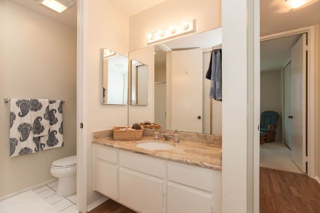 Photo of Bathroom in Townsite