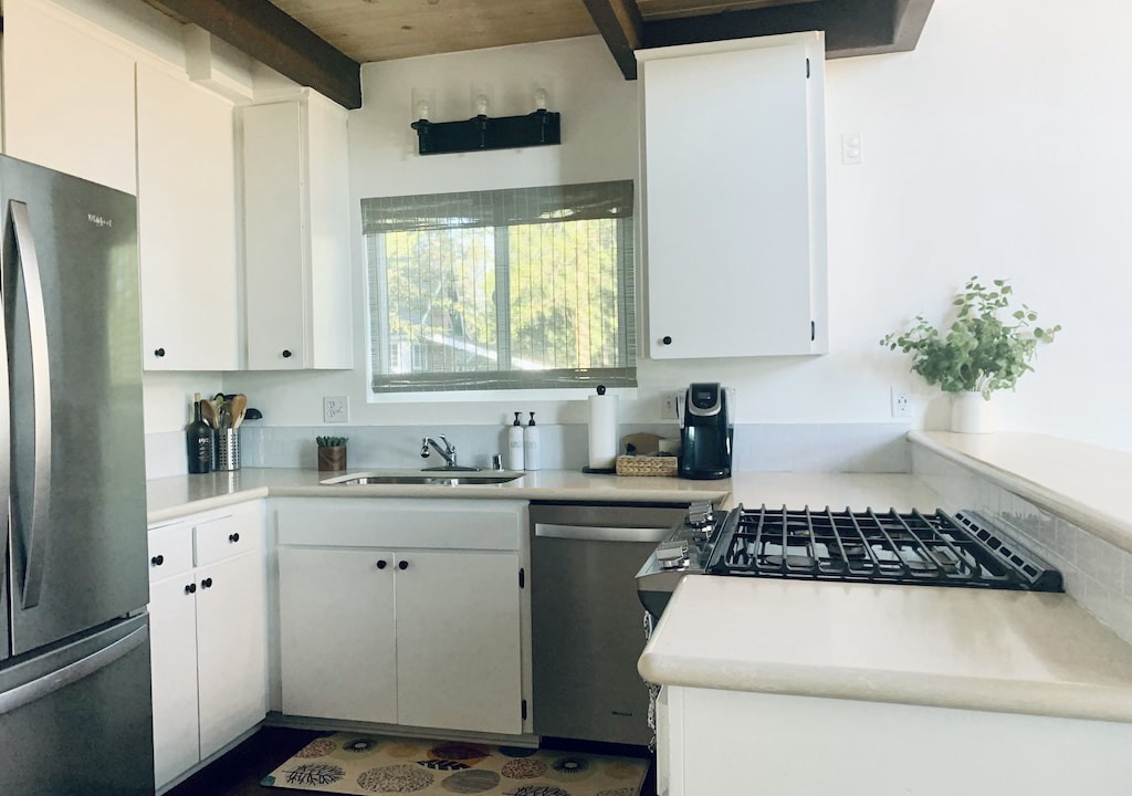 Photo of Kitchen in Lake Arrowhead