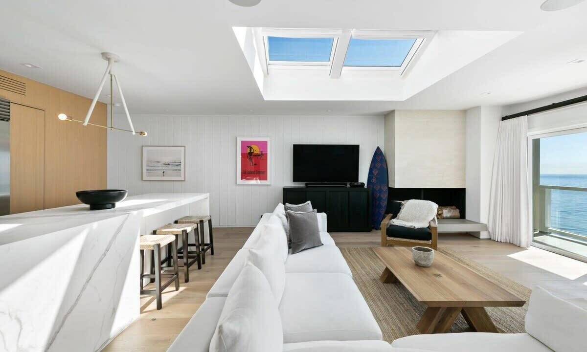 Photo of Bedroom in Eastern Malibu