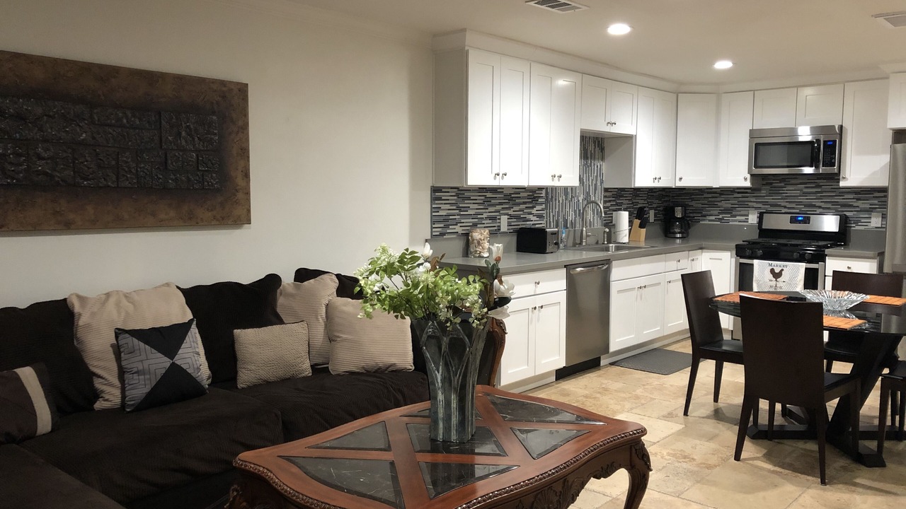 Photo of Livingroom in Downtown