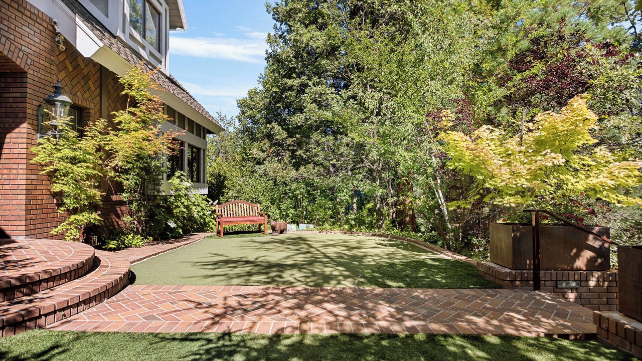 Photo of Outdoor in Lake Arrowhead