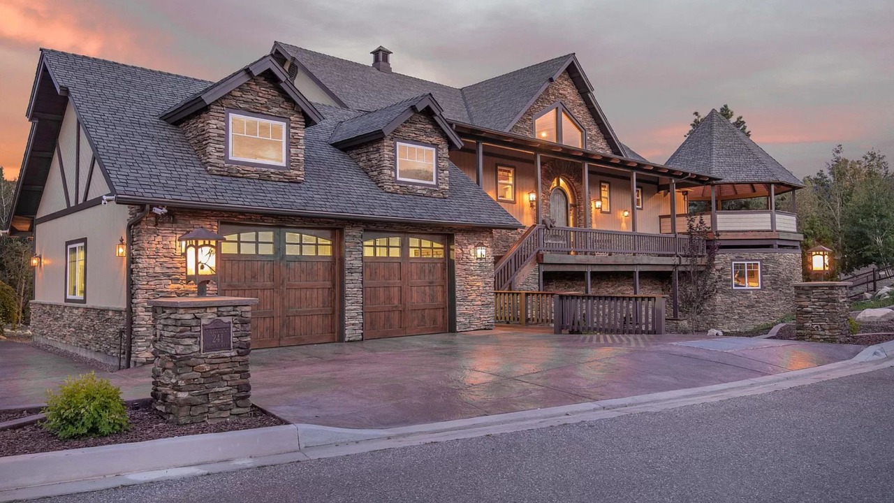 Photo of Others in Castle Glen Estates