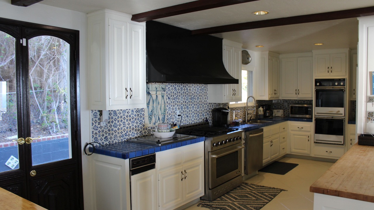 Photo of Kitchen in Western Malibu