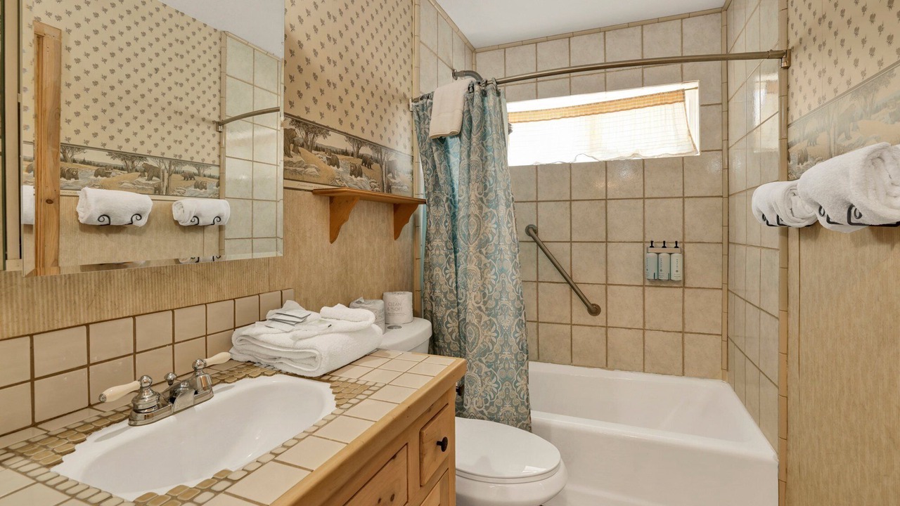 Photo of Bathroom in Woodlands