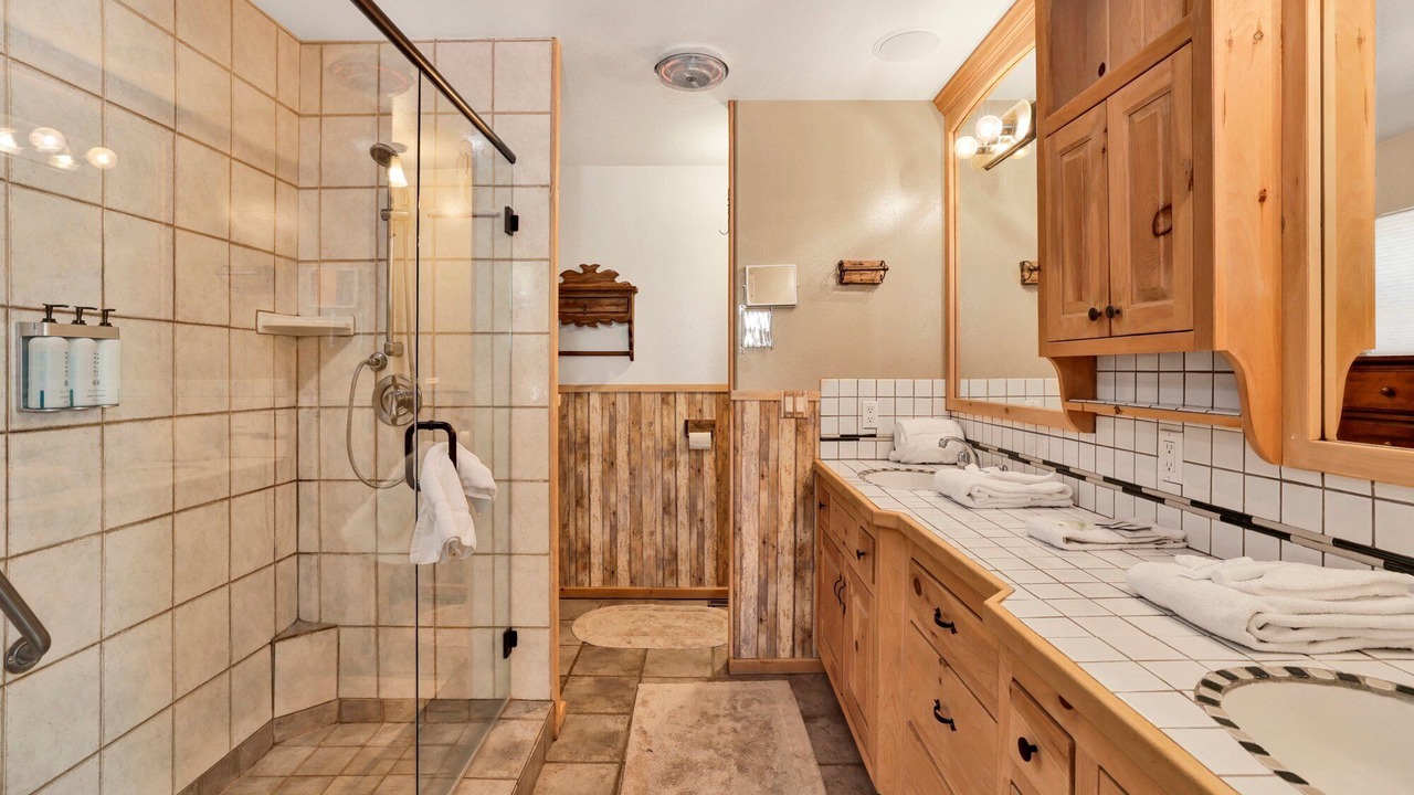 Photo of Bathroom in Woodlands