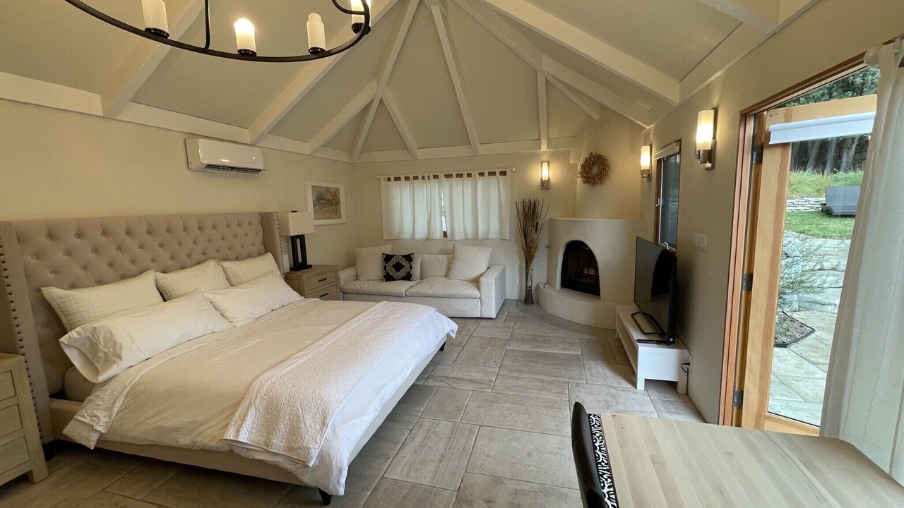 Photo of Bedroom in Glenwood