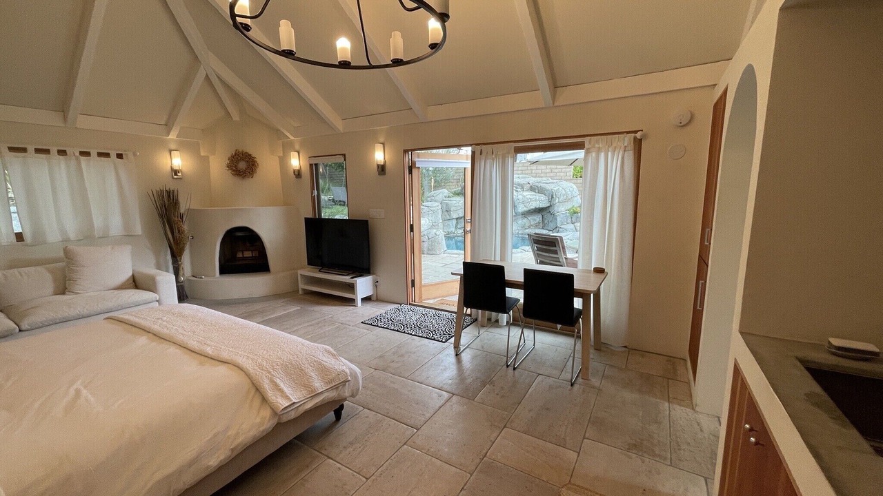 Photo of Bedroom in Glenwood