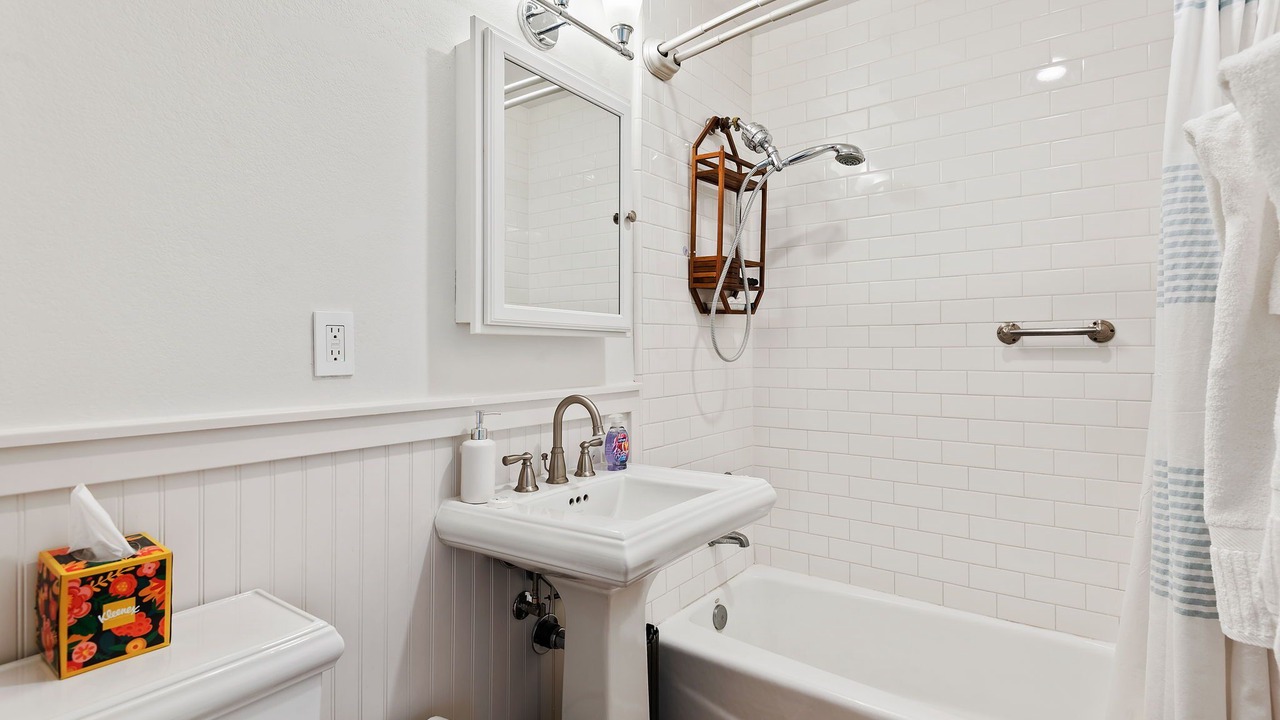 Photo of Bathroom in Carpinteria