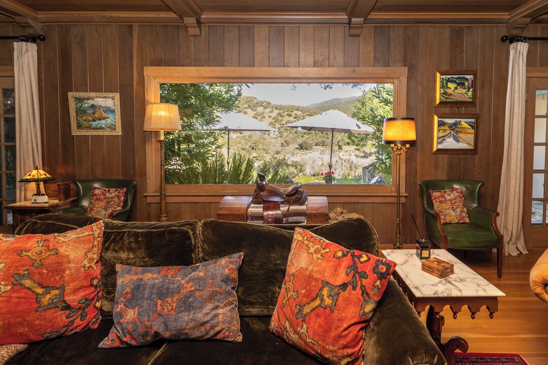 Photo of Livingroom in Greenfield
