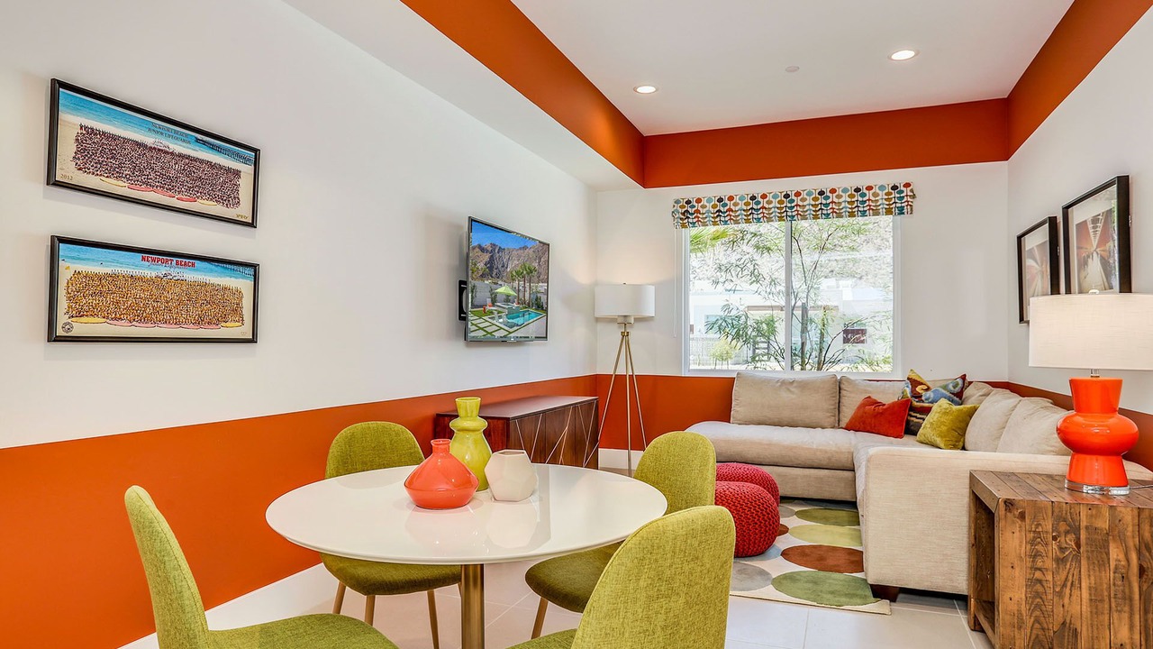Photo of Livingroom in Historic Tennis Club