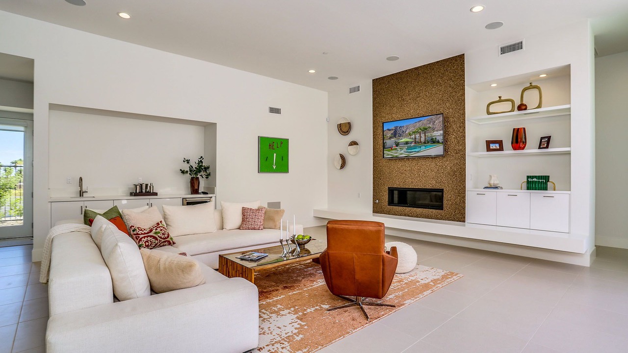 Photo of Livingroom in Historic Tennis Club