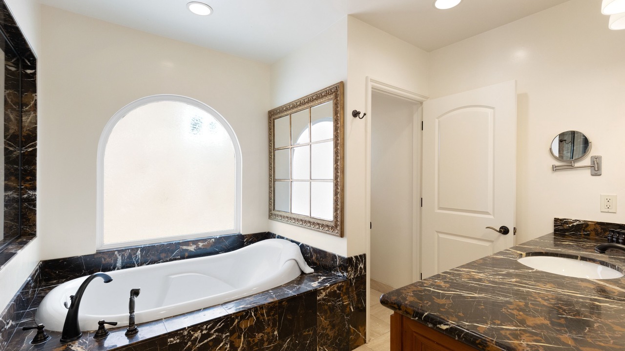 Photo of Bathroom in South Mission Beach