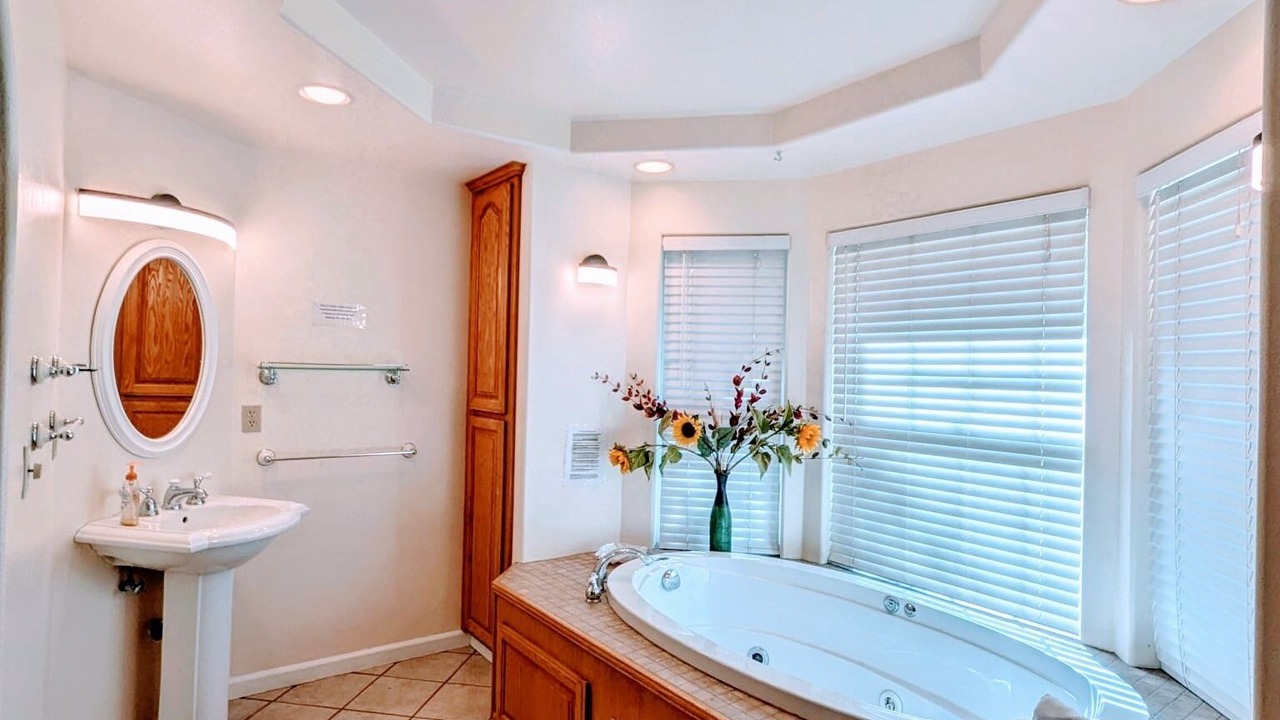 Photo of Bathroom in Mariposa
