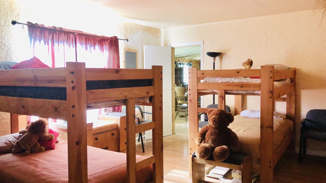 Photo of Bedroom in Inyokern