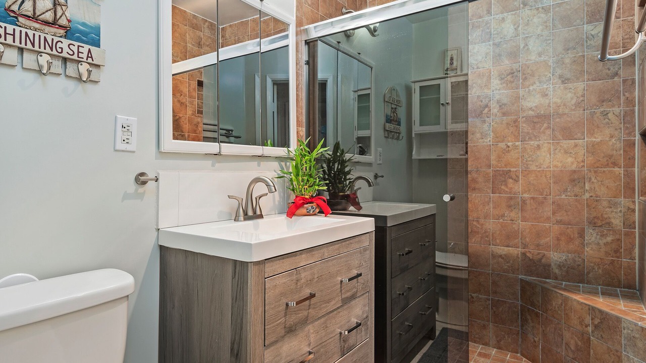 Photo of Bathroom in Carpinteria