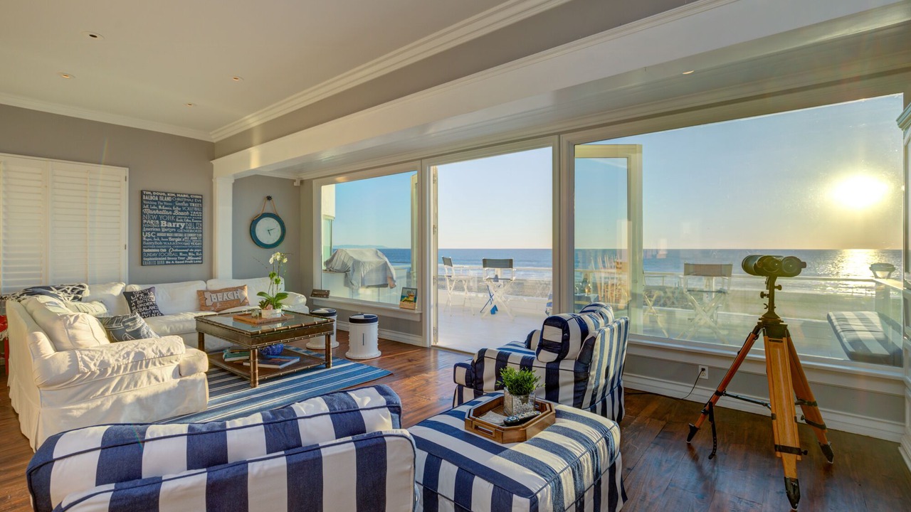 Photo of Livingroom in The Strand