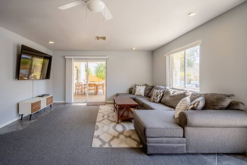 Photo of Livingroom in Cathedral City Cove