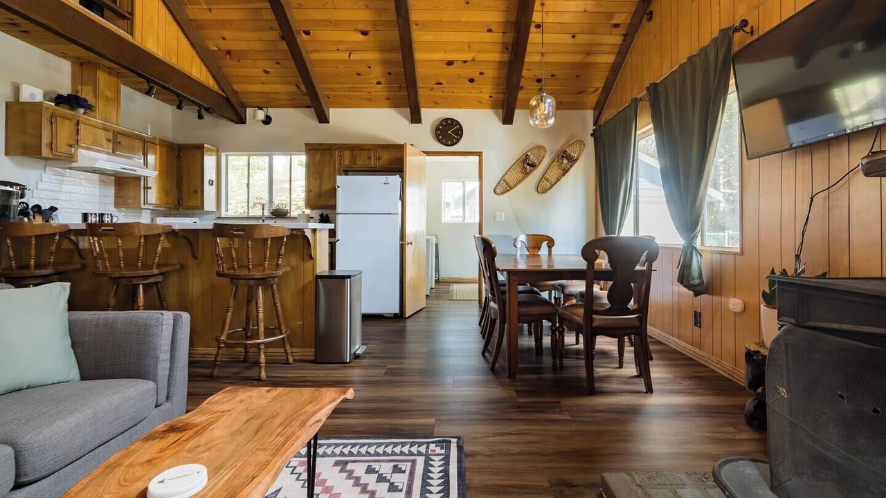Photo of Livingroom in Big Bear