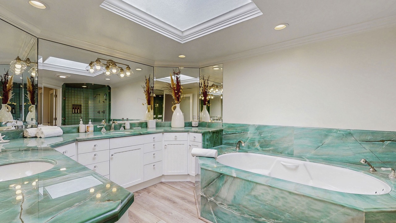 Photo of Bathroom in Hollywood Beach