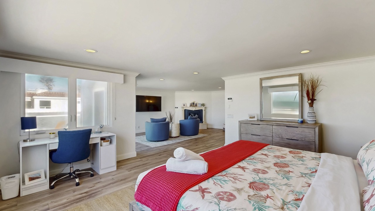 Photo of Bedroom in Hollywood Beach