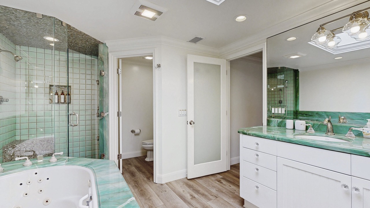 Photo of Bathroom in Hollywood Beach