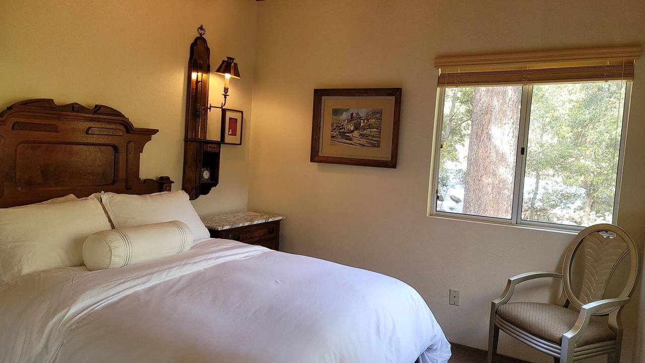 Photo of Bedroom in Pine Cove
