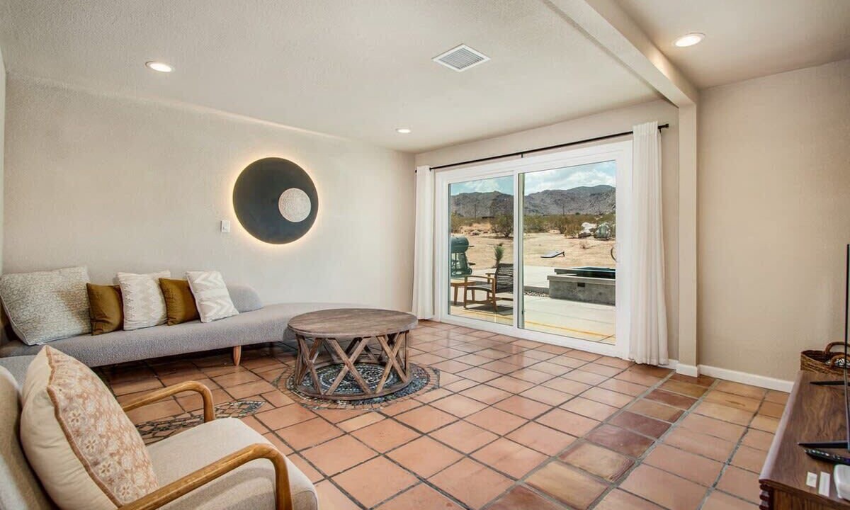 Photo of Livingroom in Panorama Heights