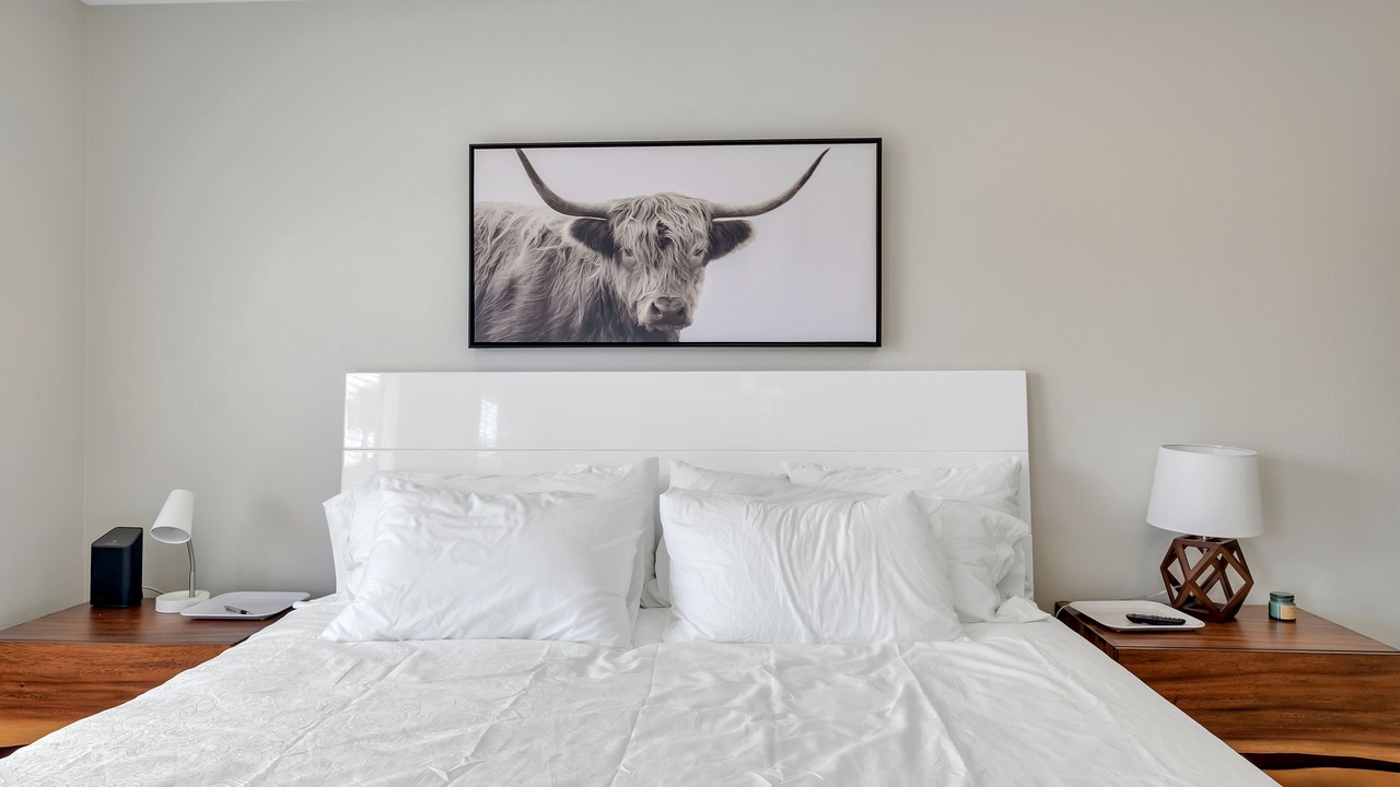 Photo of Bedroom in Lake Forest