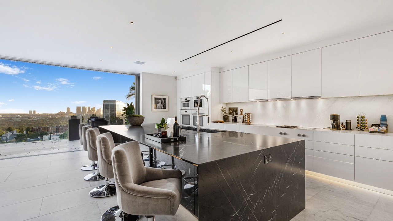 Photo of Kitchen in Hollywood Hills West